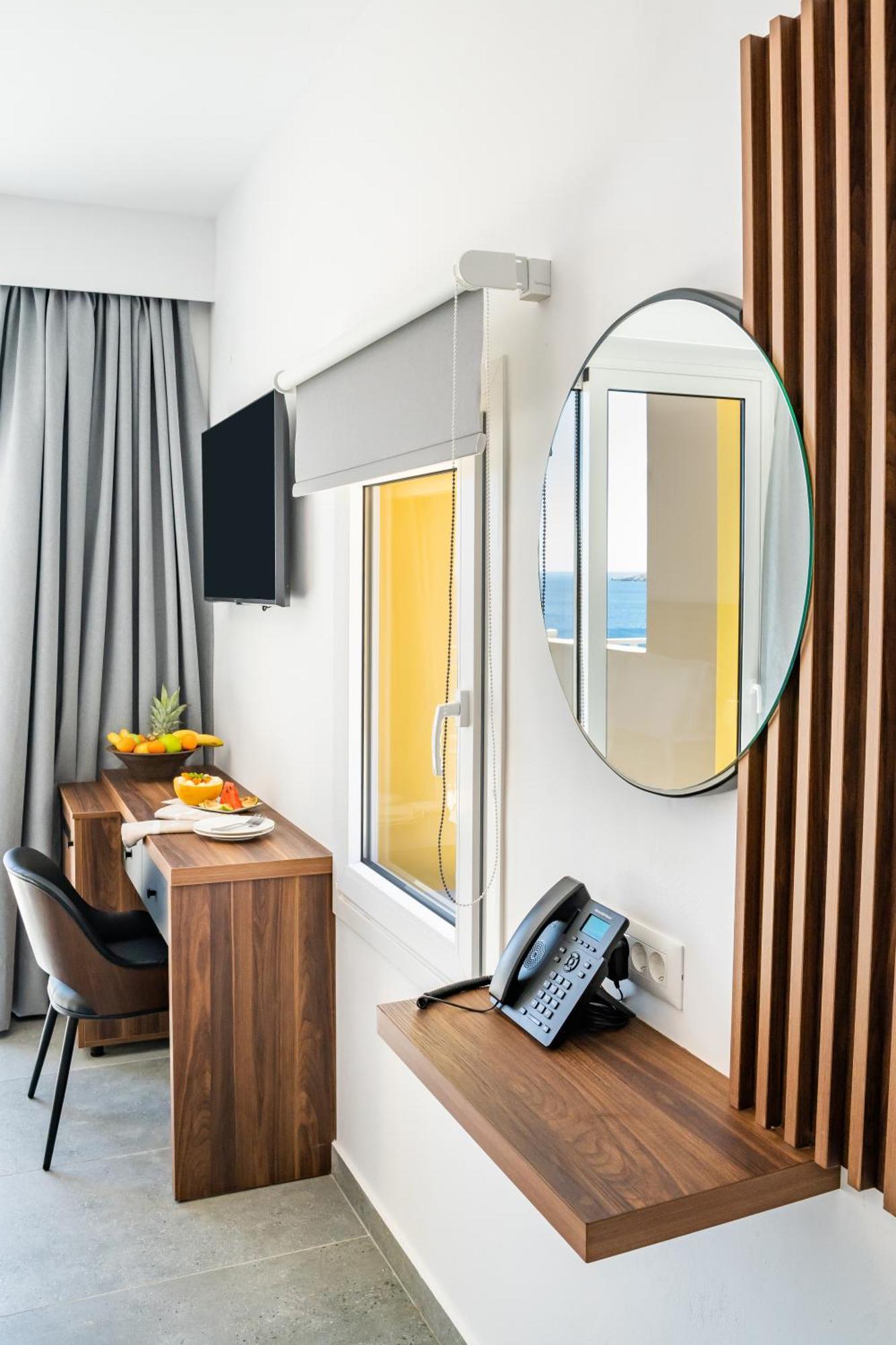 Apolis Beachscape Hotel Amoopi Exterior foto
