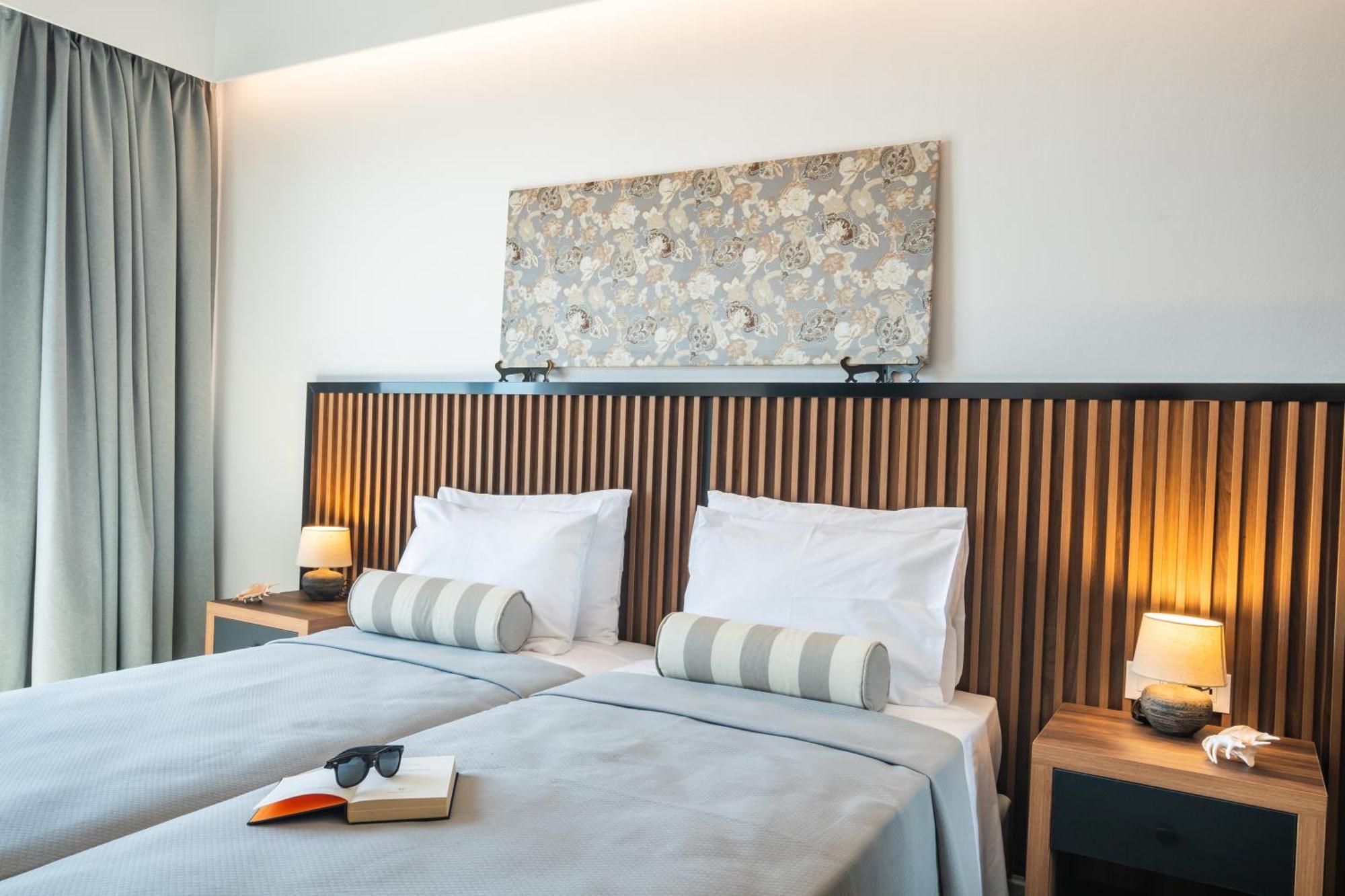 Apolis Beachscape Hotel Amoopi Exterior foto